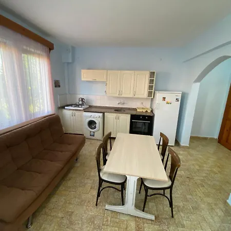 Hotel apartamentowy Hix Garden *