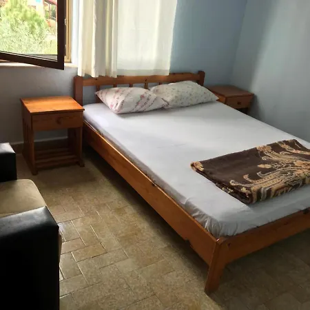 Hix Garden Aparthotel *